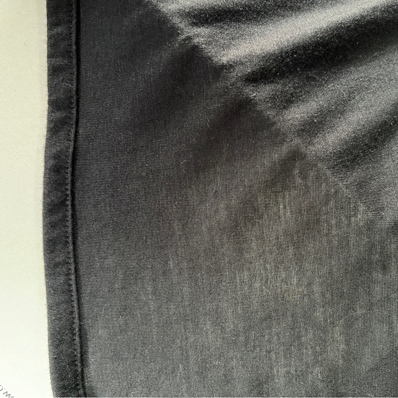 Gymshark black keyhole blouse - Picture 5 of 5